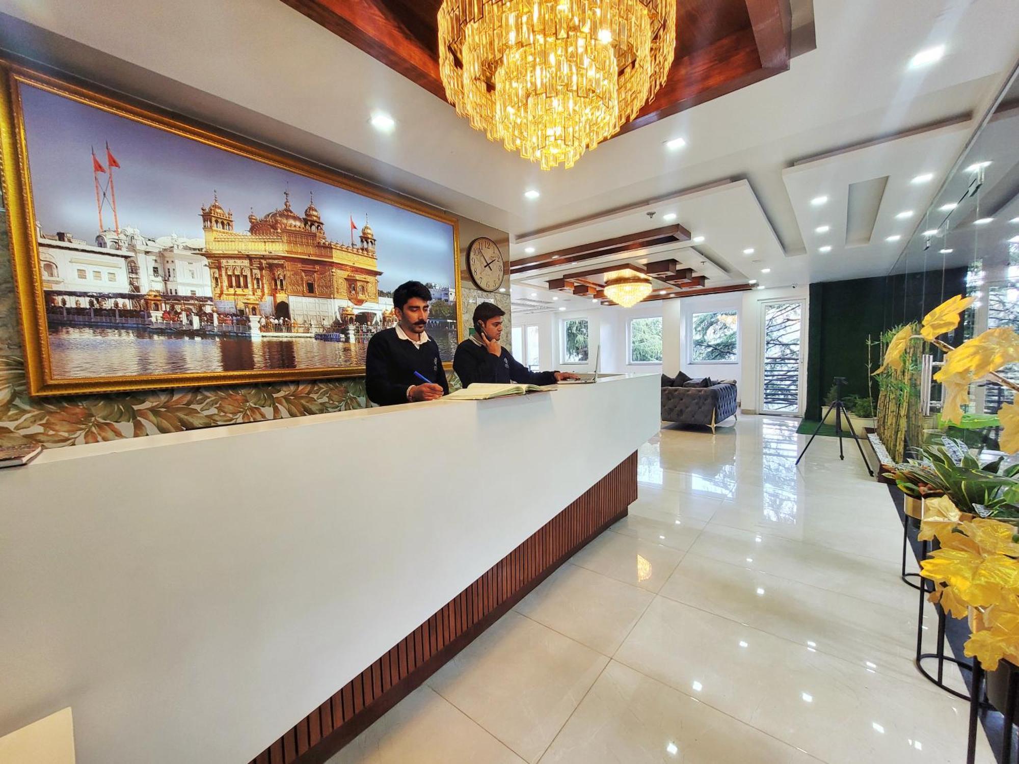 Rr Hotel & Resort Dharamshala Exterior foto